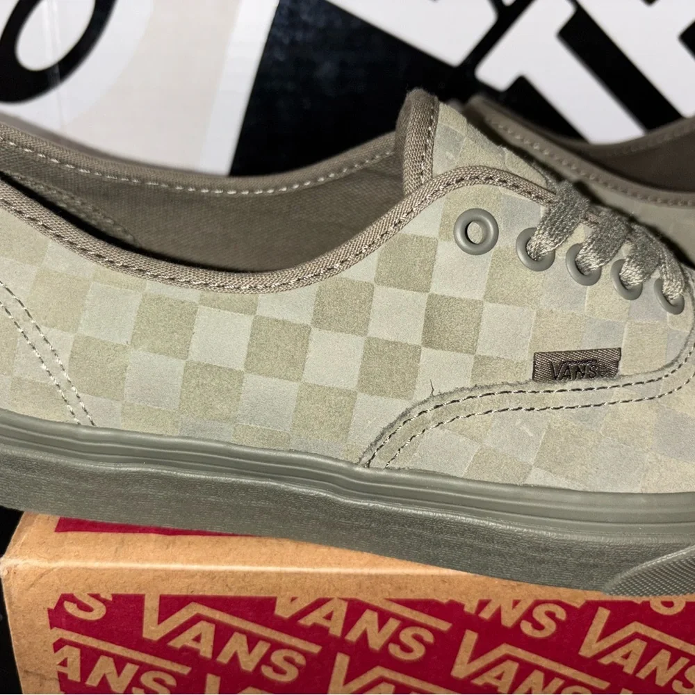Vans Authentic sz 9.5 Men’s 11.0 Women’s - Picture 9 of 12